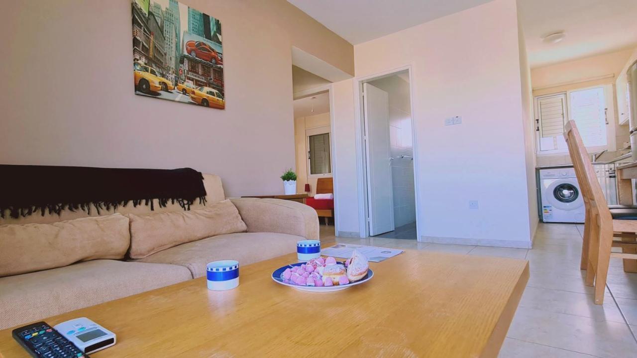 Stay Sunshine Apartment Paralimni Esterno foto