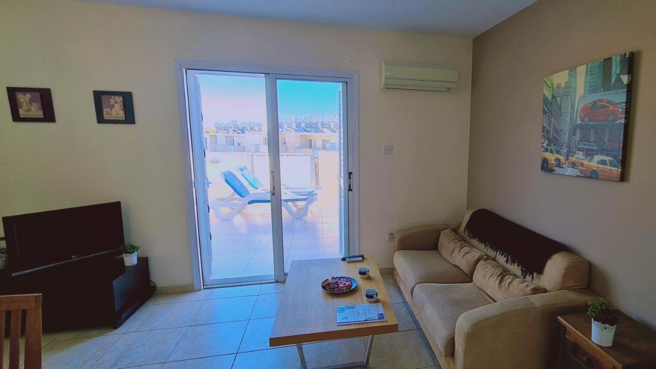 Stay Sunshine Apartment Paralimni Esterno foto