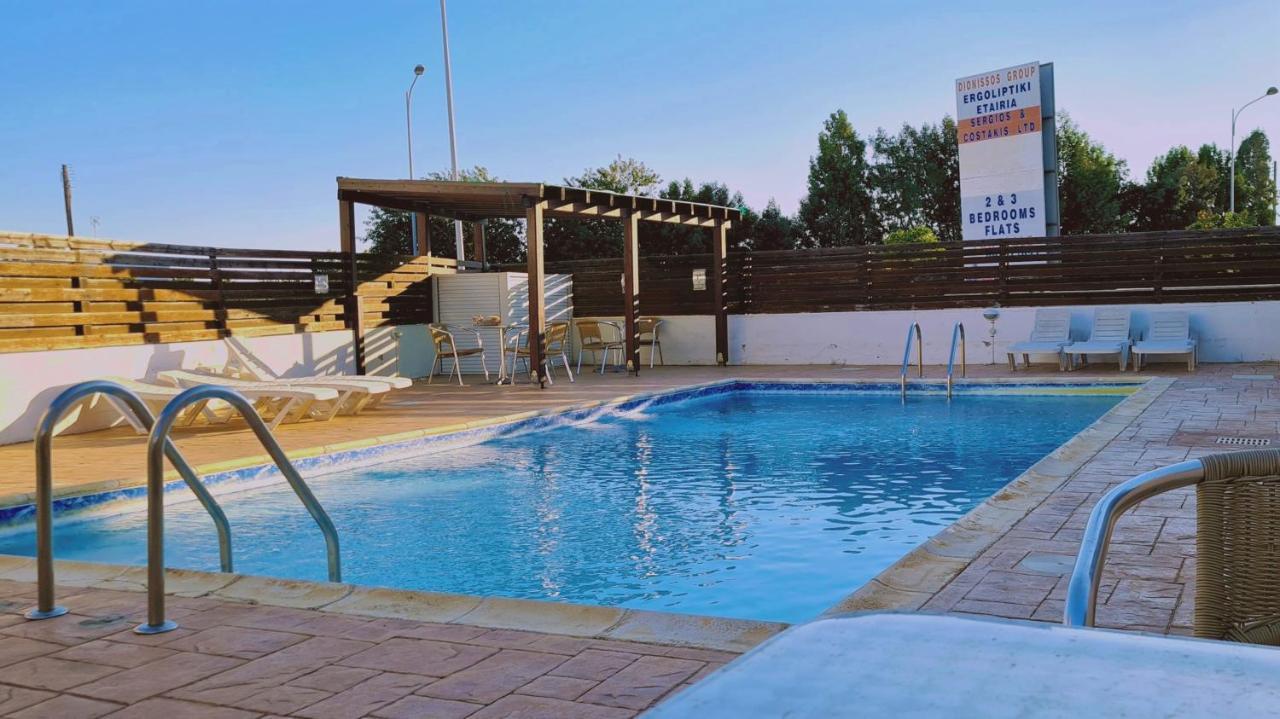 Stay Sunshine Apartment Paralimni Esterno foto