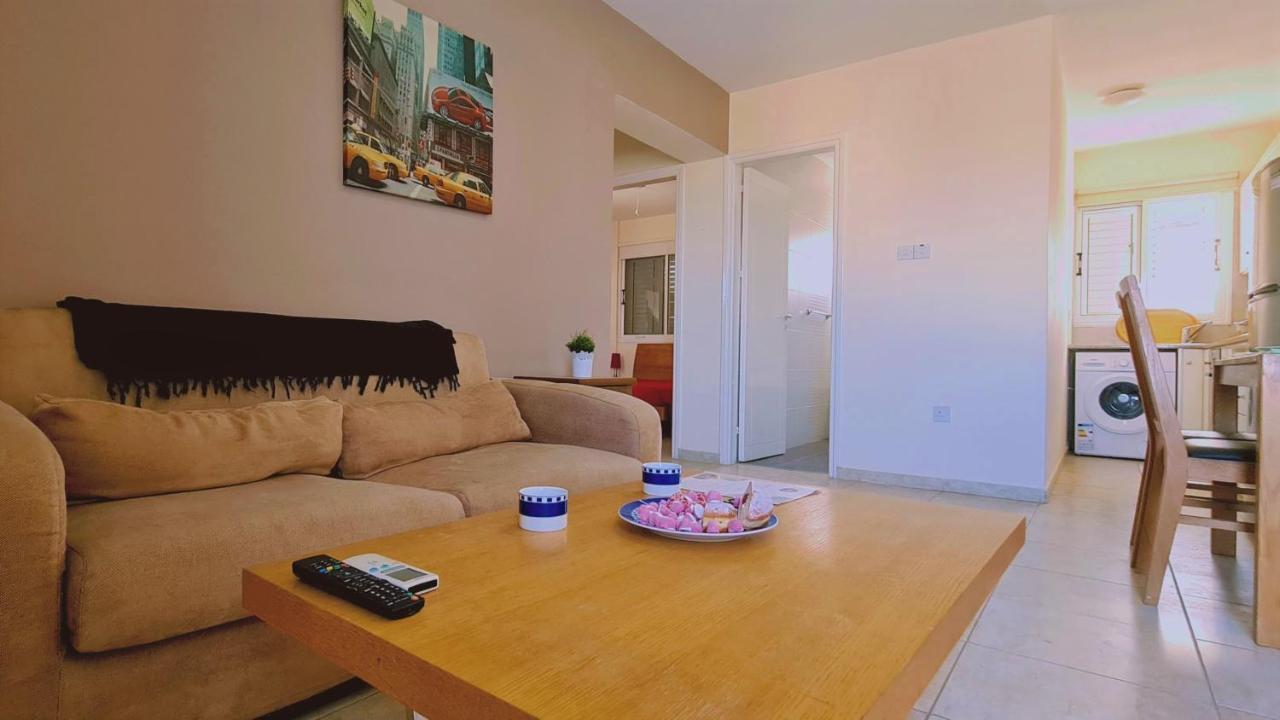Stay Sunshine Apartment Paralimni Esterno foto