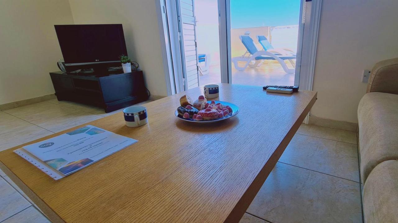 Stay Sunshine Apartment Paralimni Esterno foto