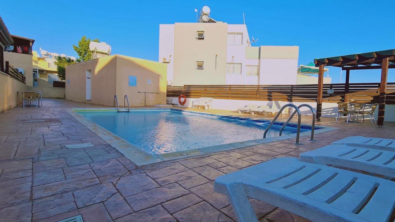 Stay Sunshine Apartment Paralimni Esterno foto
