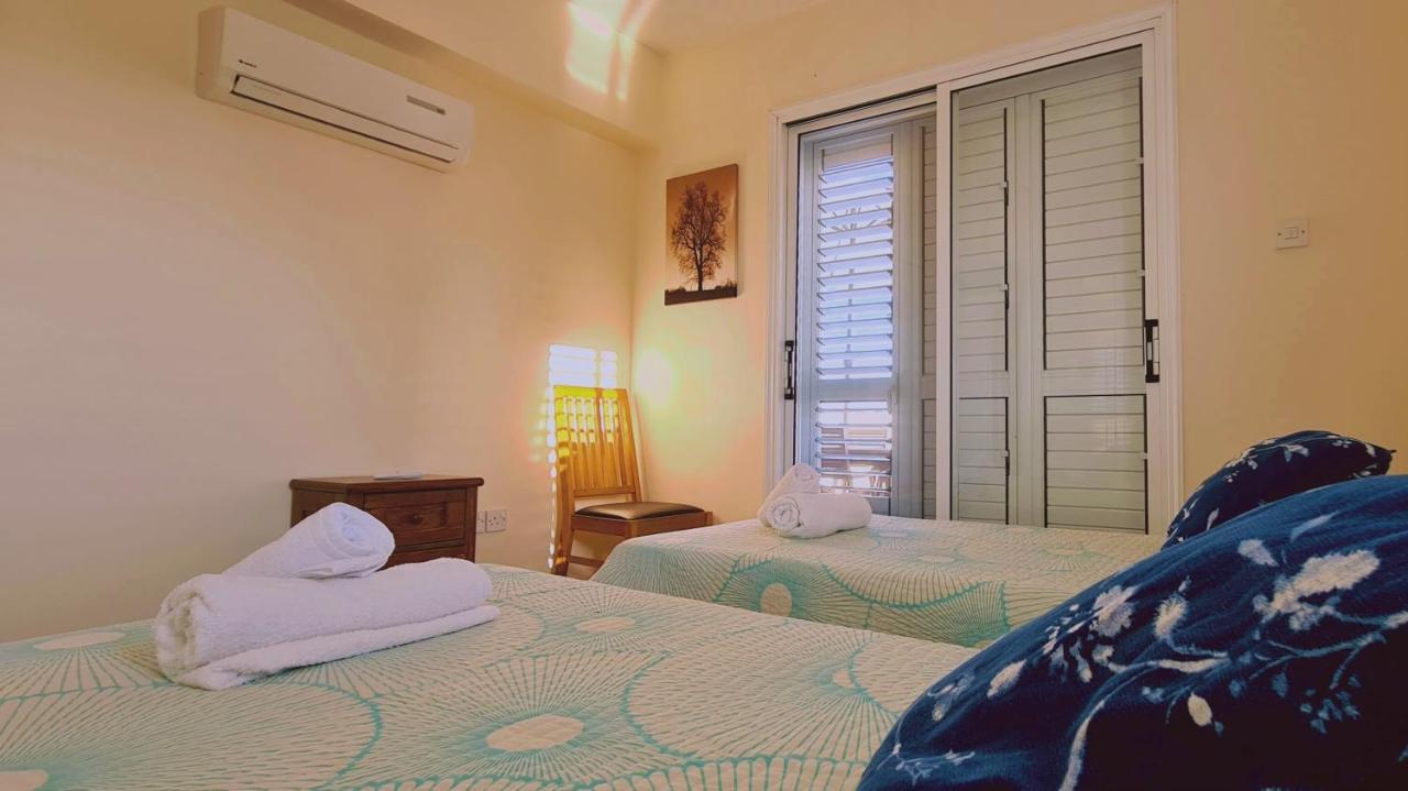 Stay Sunshine Apartment Paralimni Esterno foto