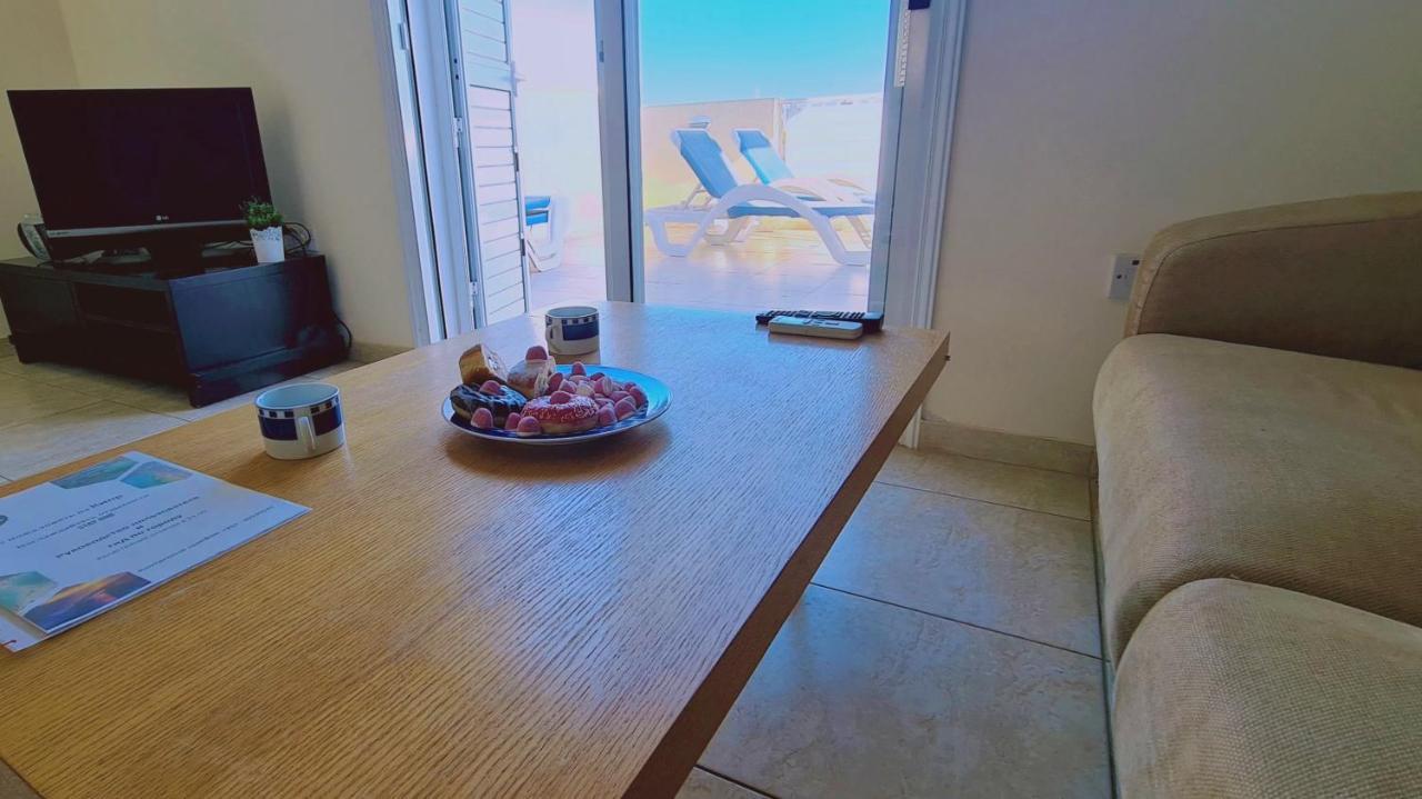 Stay Sunshine Apartment Paralimni Esterno foto